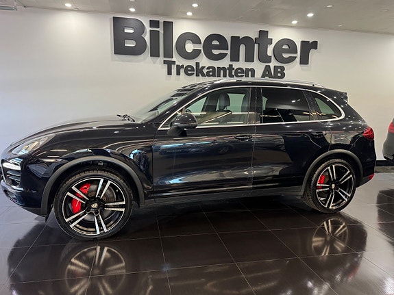 Porsche Cayenne Turbo 6 of 13