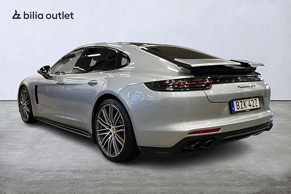 Porsche Panamera GTS 4 of 5