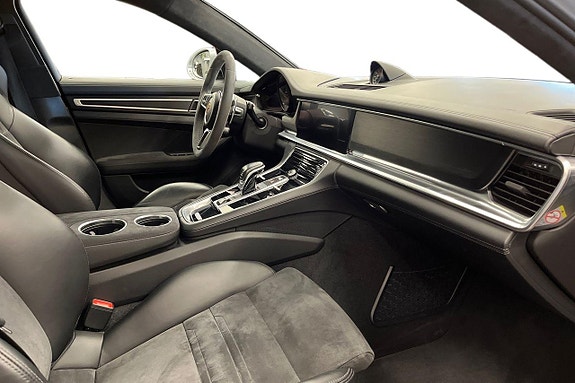 Porsche Panamera GTS 14 of 24