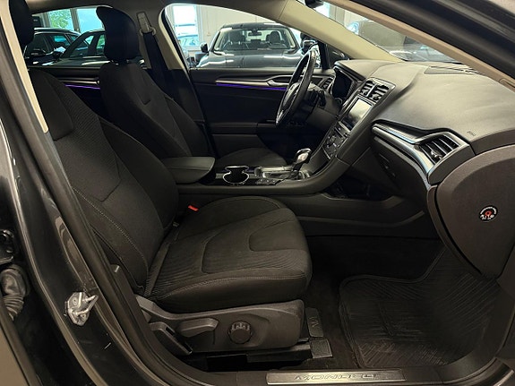 Ford Mondeo 17 of 27