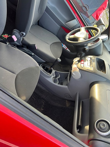 Toyota Aygo 8 of 8