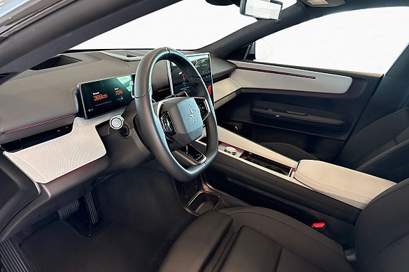Polestar 4 11 of 30
