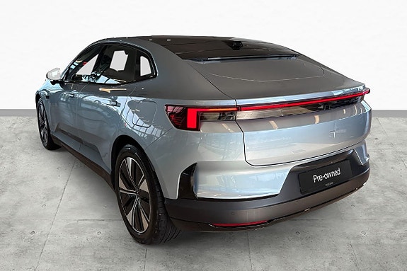 Polestar 4 8 of 30