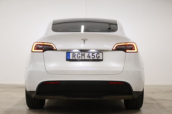 Tesla Model Y 6 of 23