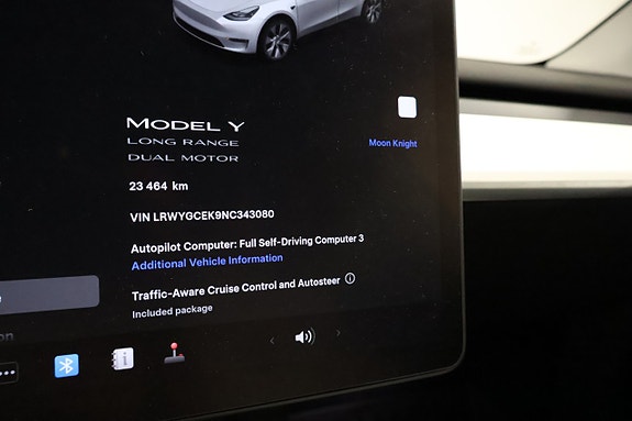 Tesla Model Y 19 of 23