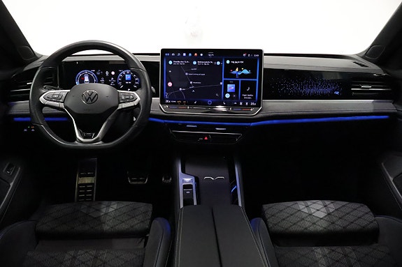 Volkswagen Passat 17 of 30