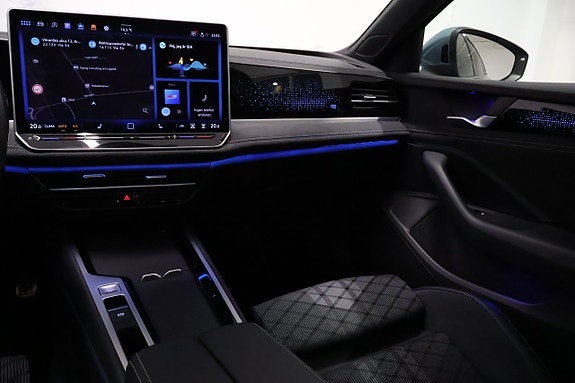 Volkswagen Passat 18 of 30