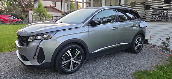 Peugeot 3008 3 of 5