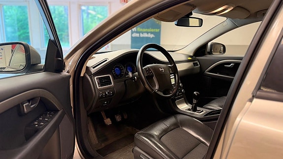 Volvo V70 5 of 5