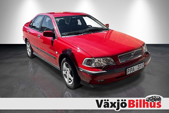 Volvo S40 4 of 5