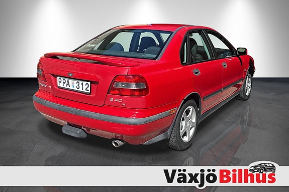 Volvo S40 3 of 5