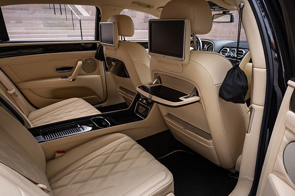Bentley Flying Spur 28 of 30