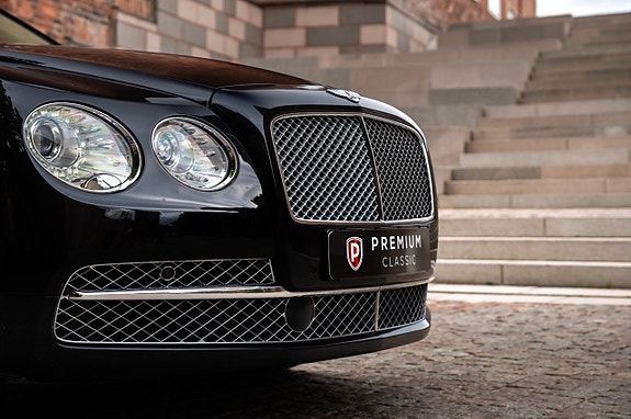 Bentley Flying Spur 17 of 30