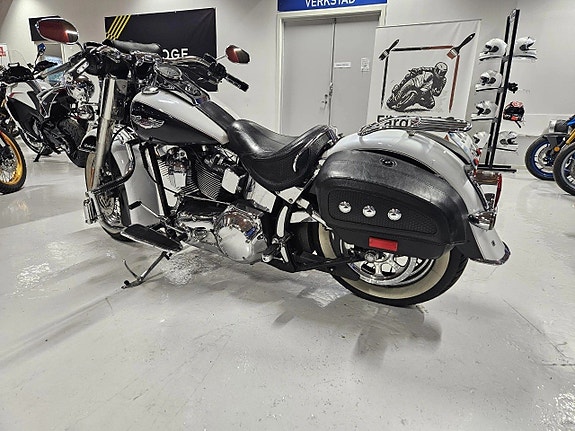 Harley-Davidson Davidson Flstni 2 of 5