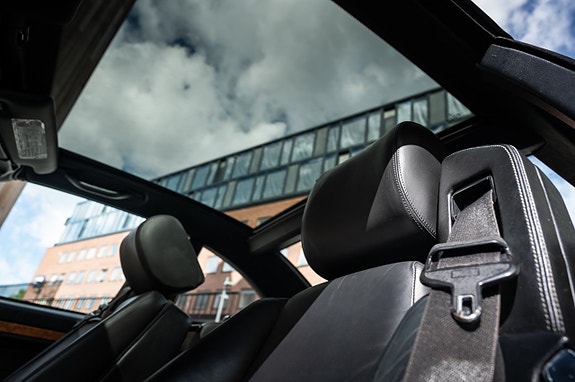 Mercedes-Benz SL320 16 of 30