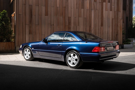 Mercedes-Benz SL320 13 of 30