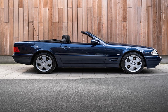 Mercedes-Benz SL320 11 of 30