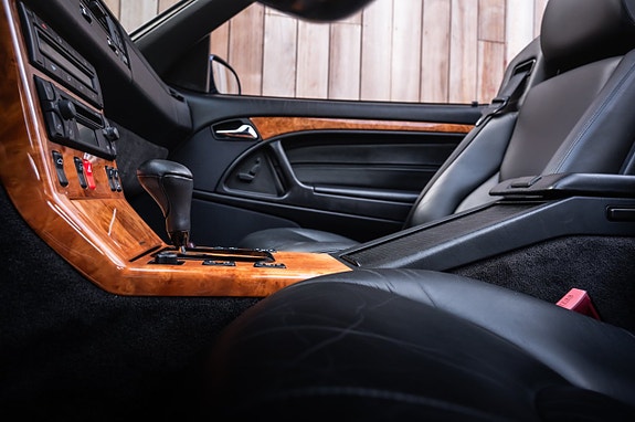 Mercedes-Benz SL320 29 of 30