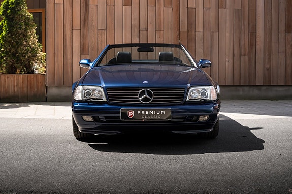 Mercedes-Benz SL320 4 of 5