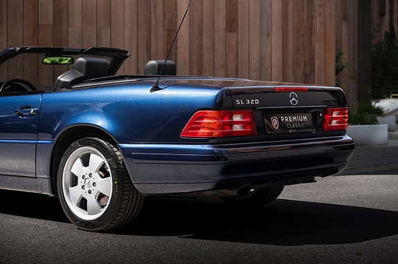 Mercedes-Benz SL320 21 of 30