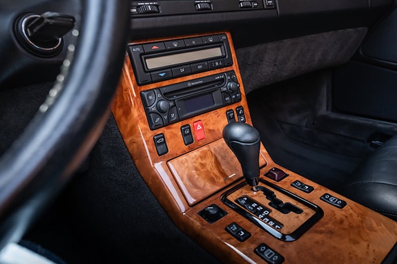 Mercedes-Benz SL320 30 of 30