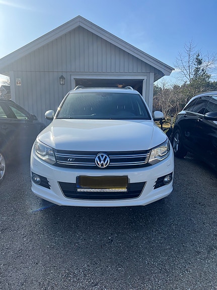 Volkswagen Tiguan 3 of 5