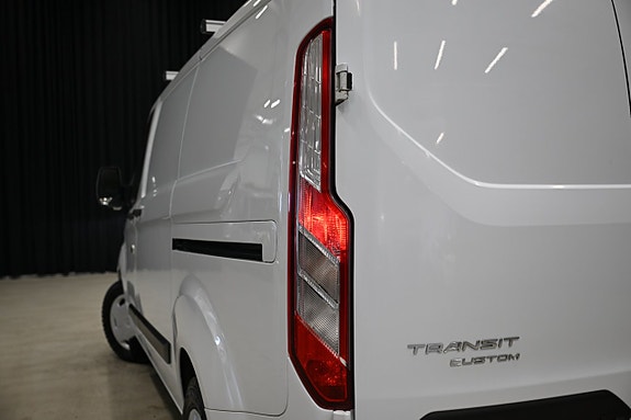 Ford Transit Custom 21 of 30