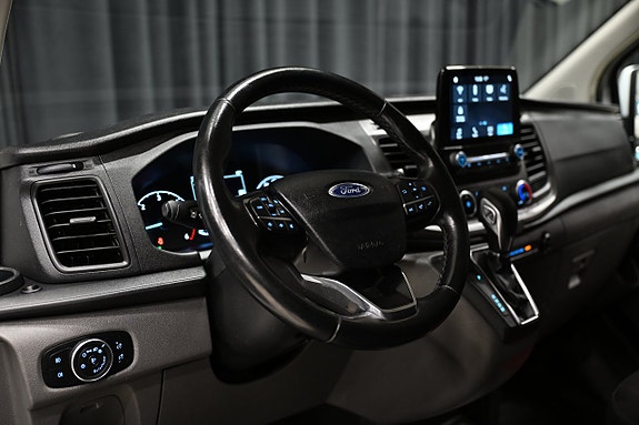 Ford Transit Custom 24 of 30