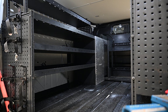 Ford Transit Custom 13 of 30