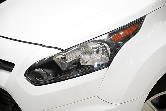 Ford Transit Connect 4 of 5