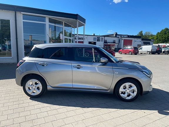 Suzuki Swift 3 of 5