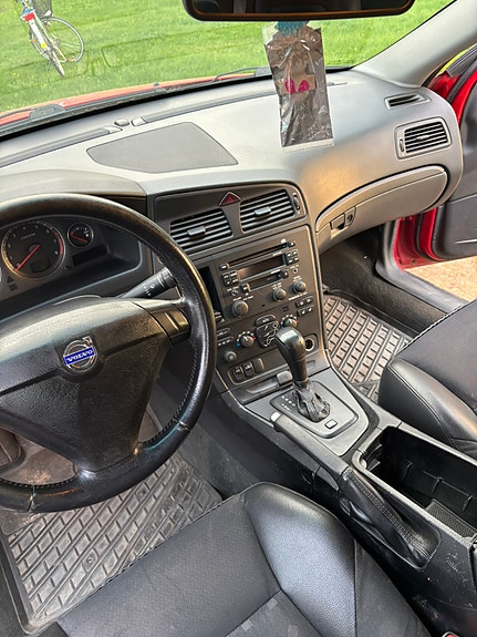 Volvo S60 3 of 5