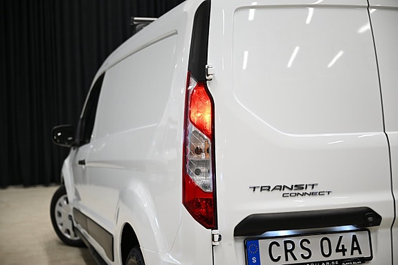 Ford Transit Connect 10 of 28
