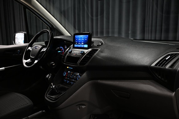 Ford Transit Connect 25 of 28