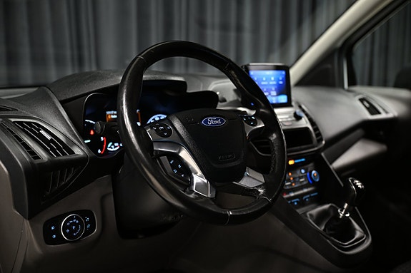 Ford Transit Connect 14 of 28