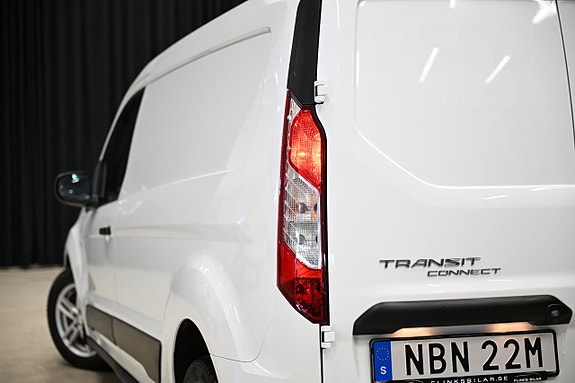 Ford Transit Connect 11 of 24