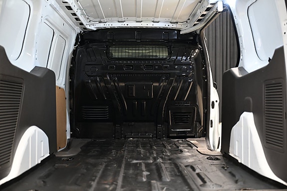 Ford Transit Connect 7 of 24