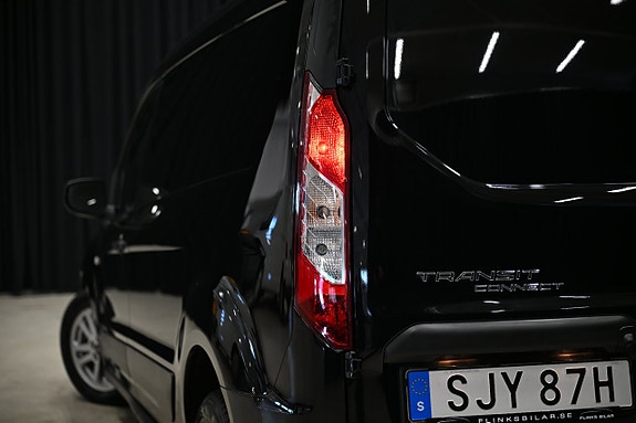 Ford Transit Connect 10 of 25