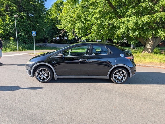 Honda Civic 2 of 5