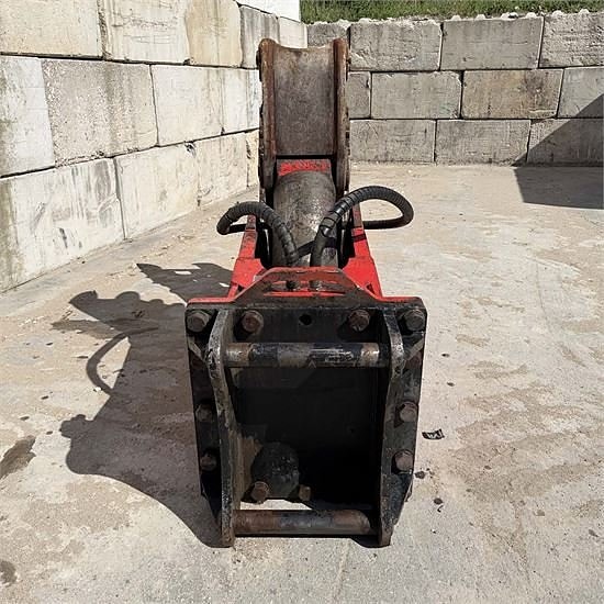 Promove CF240 - Machine size 20-30 tons 11 of 18