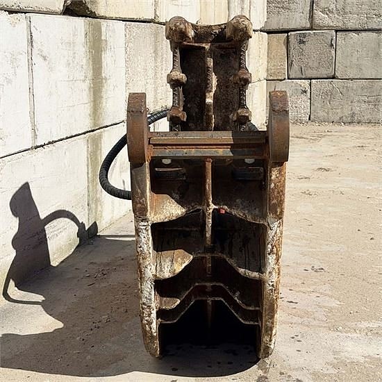 Promove CF240 - Machine size 20-30 tons 8 of 18