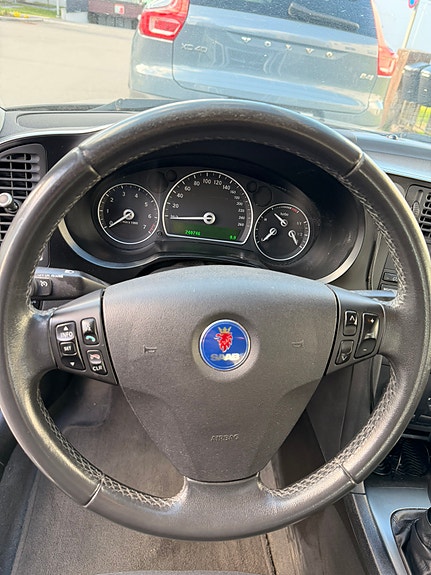 Saab 9-3 8 of 8