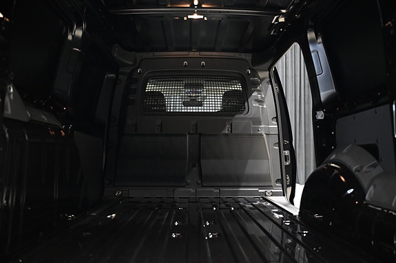 Ford Transit Connect 8 of 26