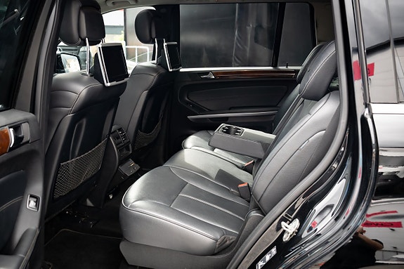 Mercedes-Benz GL450 13 of 28