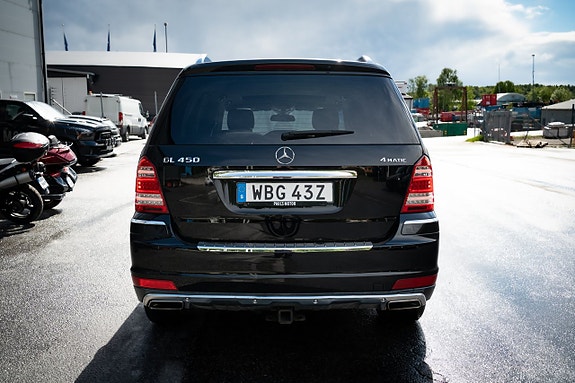 Mercedes-Benz GL450 5 of 5