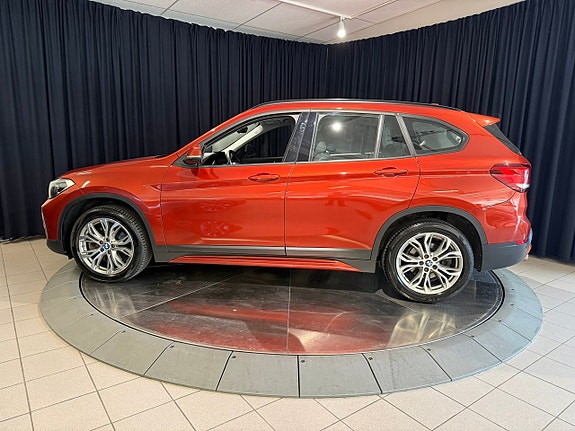 BMW X1 4 of 5
