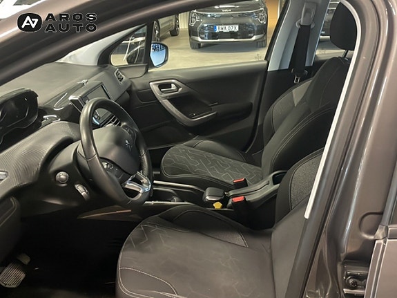 Peugeot 2008 8 of 14