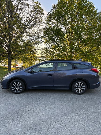 Honda Civic 2 of 5