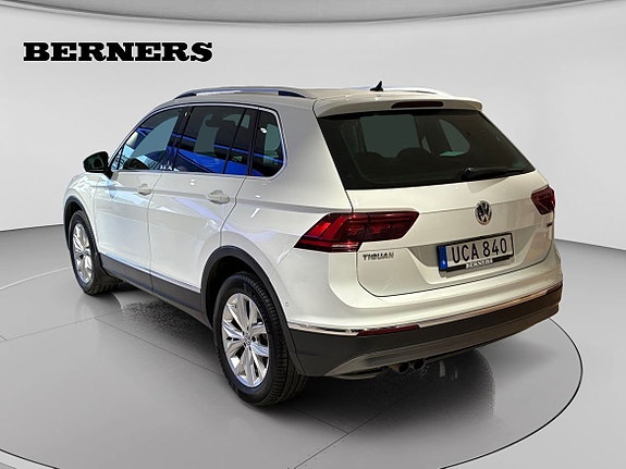 Volkswagen Tiguan 3 of 14