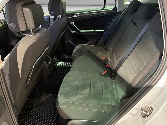Volkswagen Tiguan 12 of 14